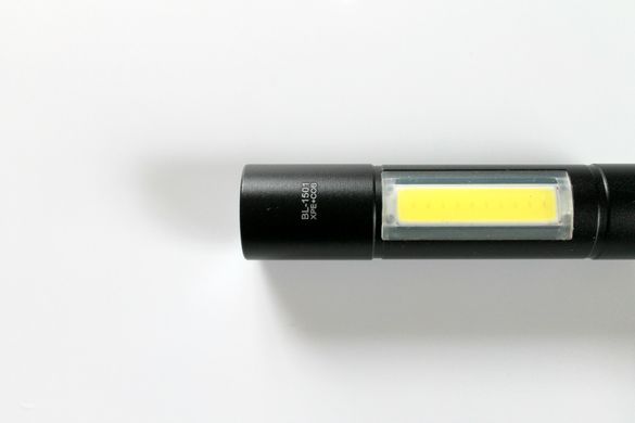 Акумуляторний ручний ліхтарик в кейсі BL-1501