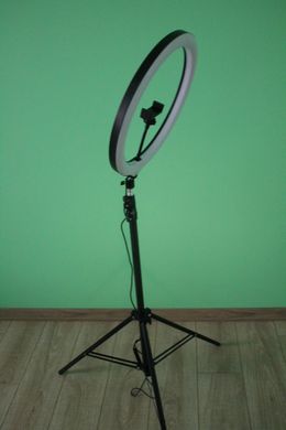 Різнокольорова кільцева лампа 36см RGB зі штативом