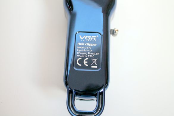 Профессиональная аккумуляторная беспроводная машинка VGR V-679 для стрижки волос
