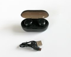 Бездротові навушники Bluetooth в кейсі