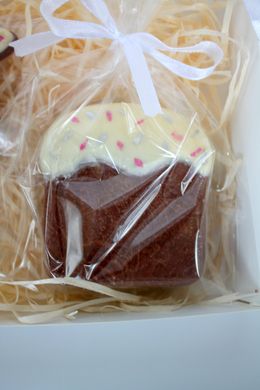 Шоколадний подарунок 2в1 у коробці натуральний шоколад