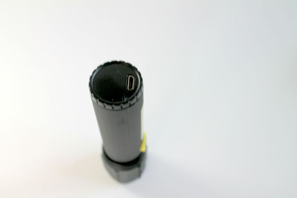 Универсальный ручной фонарик BL-C71 аккумуляторный светодиодный фонарь в кейсе