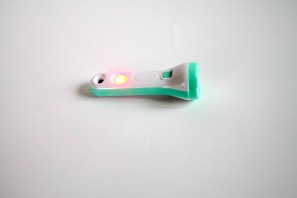 Аккумуляторный ручной фонарик светодиодный фонарь
